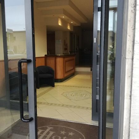 Albergo Italia Анкона Экстерьер фото