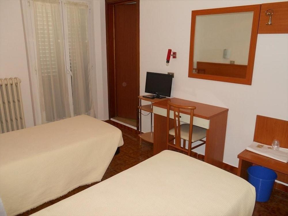 Albergo Italia Анкона Экстерьер фото