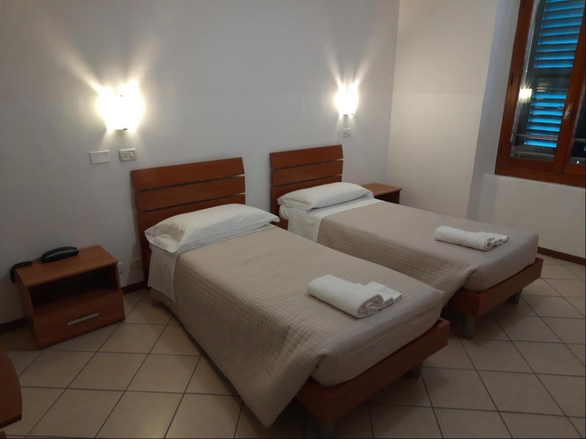 Albergo Italia Анкона Экстерьер фото