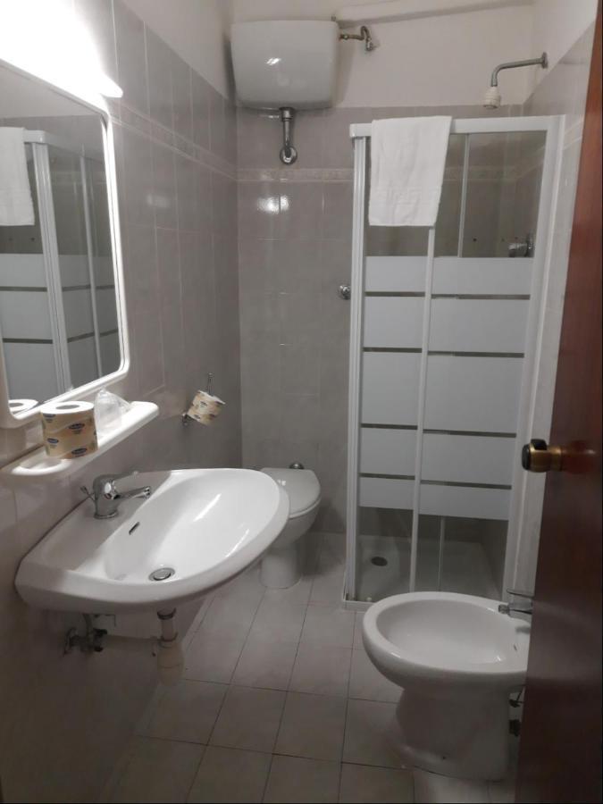 Albergo Italia Анкона Экстерьер фото