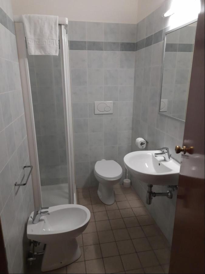 Albergo Italia Анкона Экстерьер фото