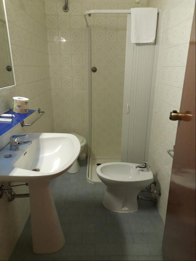 Albergo Italia Анкона Экстерьер фото