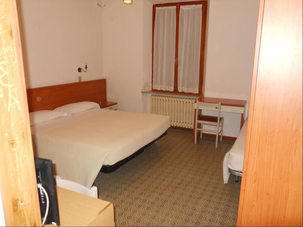 Albergo Italia Анкона Экстерьер фото