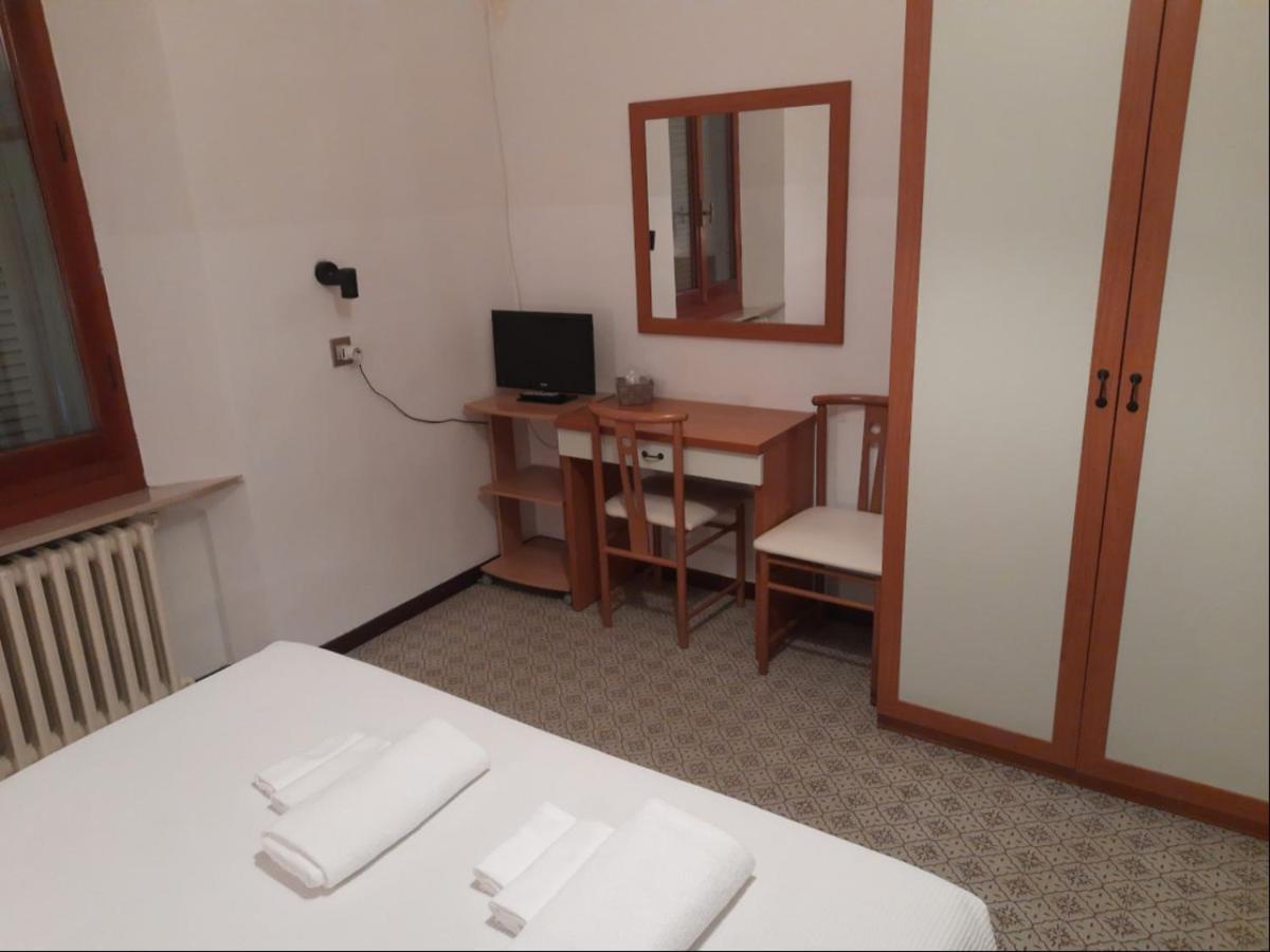 Albergo Italia Анкона Экстерьер фото