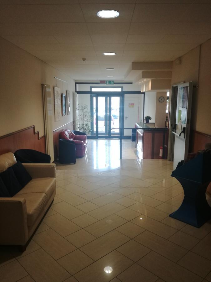 Albergo Italia Анкона Экстерьер фото